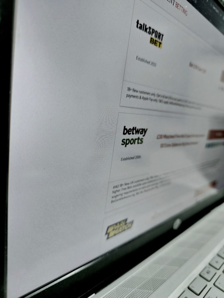 Common Mistakes to Avoid When Betting on Sports Betting Sites